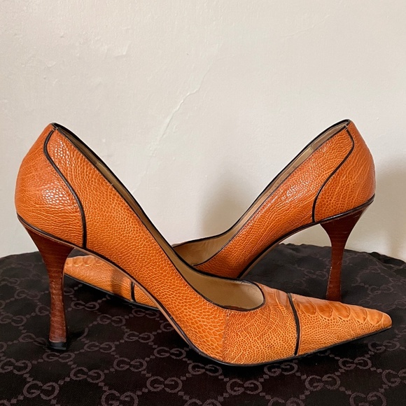 GUCCI PYTHON PUMPS - Picture 9 of 11